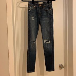Madewell distressed skinny jean size 24
